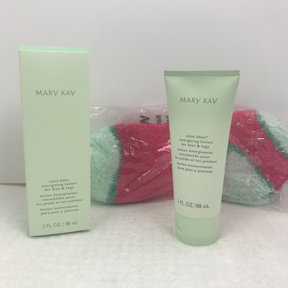 Mary Kay Mint Bliss Energizing Lotion with Socks